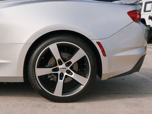 Used 2019 Chevrolet Camaro LT image 22