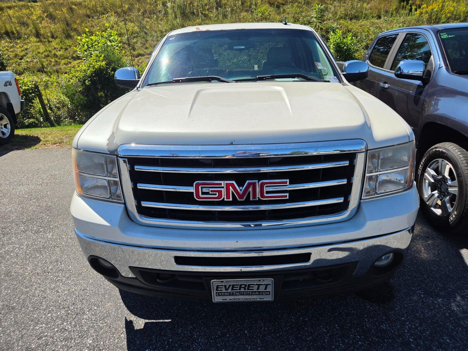 Used 2013 GMC Sierra 1500 SLE w/ Power Tech Package AWD/4WD image 2