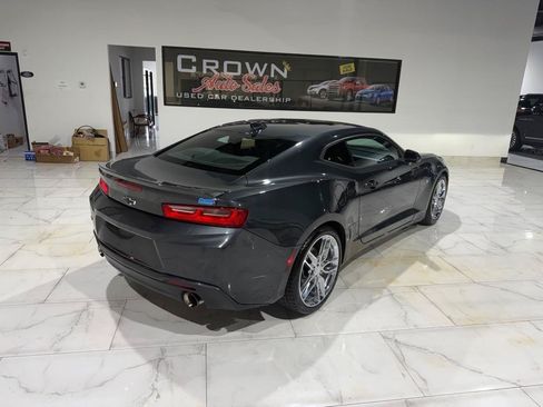 Used 2018 Chevrolet Camaro LT RWD image 8