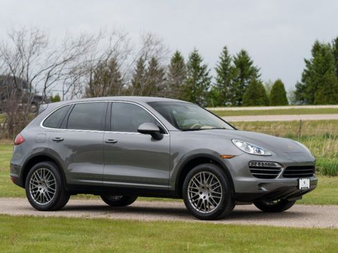 Used 2013 Porsche Cayenne Diesel AWD/4WD image 14