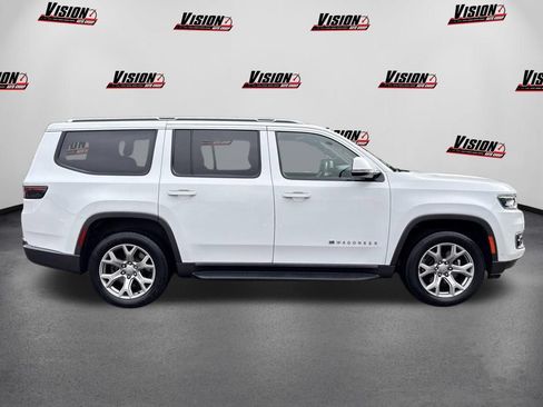 Used 2022 Jeep Wagoneer Series II AWD/4WD image 4