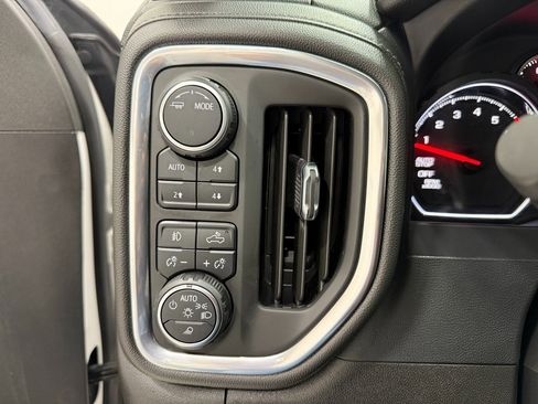 Used 2022 Chevrolet Silverado 1500 LTZ image 22