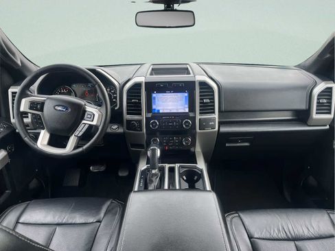 Used 2019 Ford F150 Lariat image 23