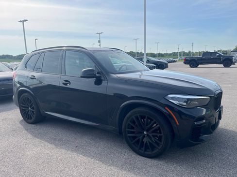 Used 2023 BMW X5 xDrive40i w/ M Sport Package AWD/4WD image 4