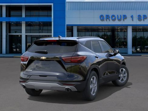 New 2026 Chevrolet Blazer LT w/ Convenience Package FWD image 4