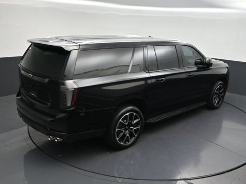Used 2025 Chevrolet Suburban RST w/ Comfort Package RWD image 21