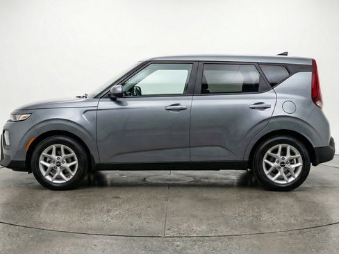 Used 2025 Kia Soul LX w/ LX Technology Package image 5