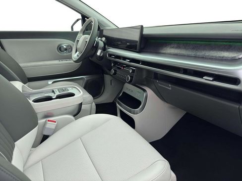 New 2026 Hyundai Ioniq 9 Calligraphy image 15