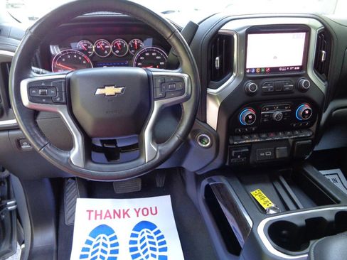 Used 2022 Chevrolet Silverado 1500 LTZ AWD/4WD image 11