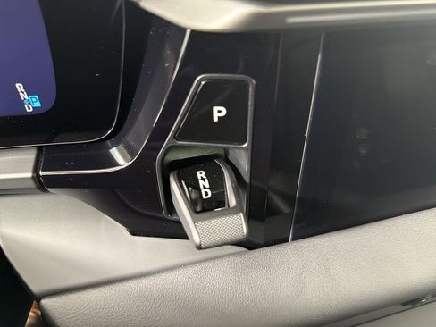 Used 2025 Porsche Macan Electric image 34