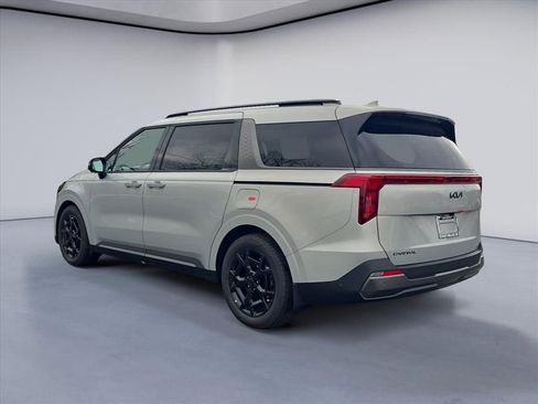 New 2026 Kia Carnival SX image 3