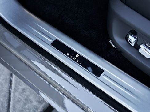 Used 2025 Rolls-Royce Ghost AWD/4WD image 42
