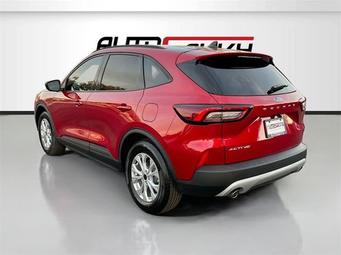 Used 2025 Ford Escape Active image 5