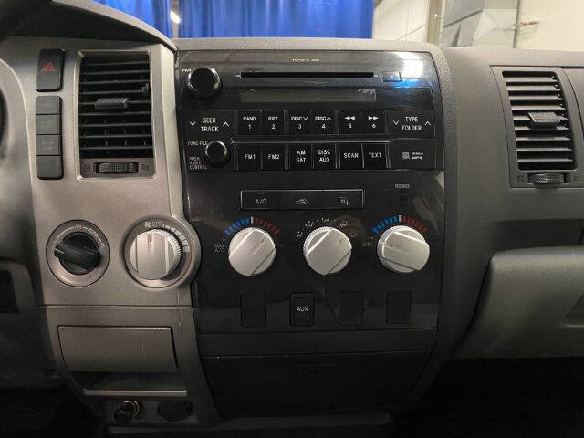 Used 2010 Toyota Tundra 4x4 Double Cab w/ Tow Pkg image 20