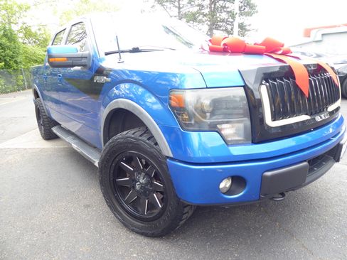 Used 2014 Ford F150 FX4 w/ Equipment Group 402A Luxury AWD/4WD image 3