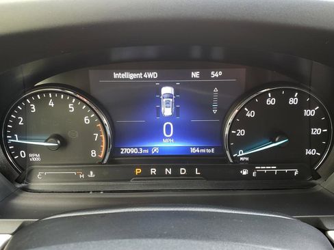 Used 2021 Ford Explorer XLT AWD/4WD image 26