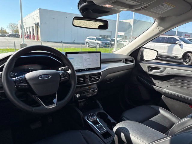 Used 2023 Ford Escape Platinum AWD/4WD image 9
