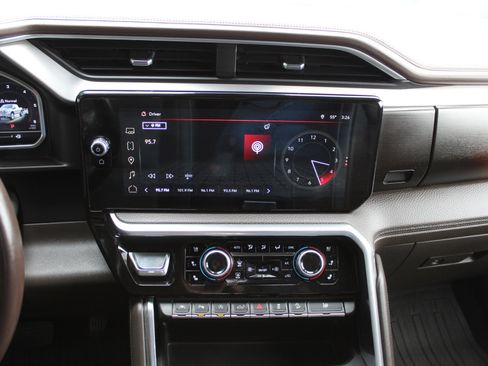 Used 2023 GMC Sierra 1500 Denali w/ Denali Reserve Package AWD/4WD image 21
