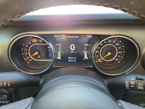 Used 2020 Jeep Wrangler Sport AWD/4WD image 17