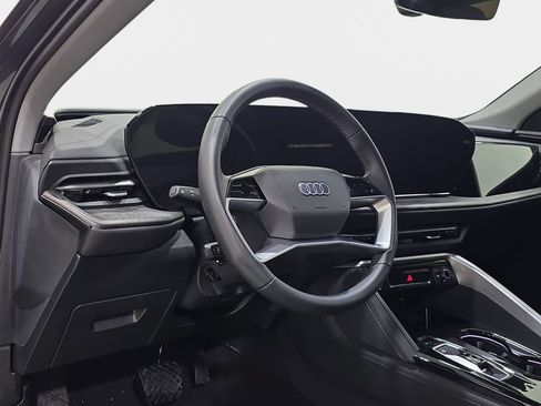 Used 2025 Audi Q5 Premium Plus w/ Premium Plus AWD/4WD image 19