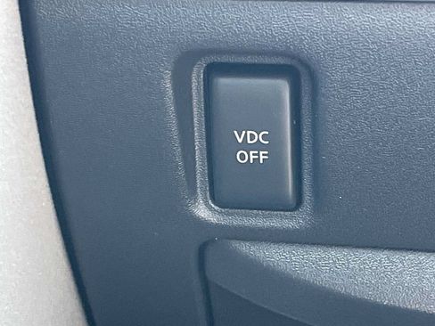 Used 2010 Nissan Sentra 2.0 S w/ Convenience Pkg FWD image 21