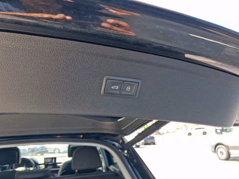 Used 2019 Audi Q5 2.0T Premium w/ Convenience Package AWD/4WD image 30