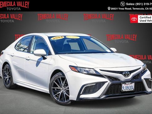 Certified 2024 Toyota Camry SE FWD image 1