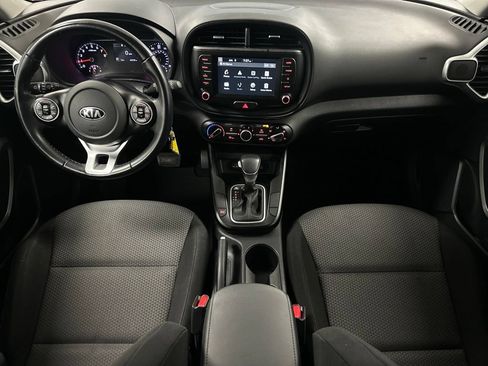 Used 2021 Kia Soul X-Line FWD image 3