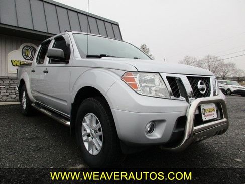 Used 2014 Nissan Frontier SV w/ SV Value Truck Package AWD/4WD image 1