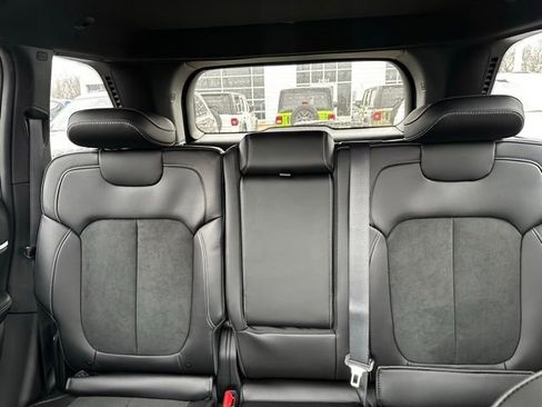 New 2026 Jeep Grand Cherokee Altitude image 31