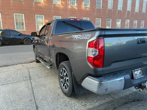 Used 2014 Toyota Tundra SR5 w/ TRD Off Road Package image 9