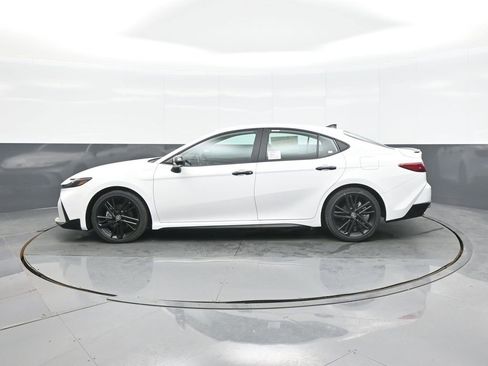 New 2026 Toyota Camry Hybrid image 4