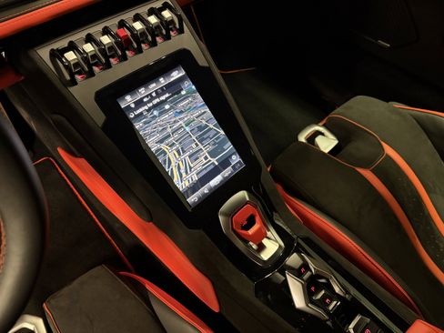 Used 2023 Lamborghini Huracan Tecnica image 18