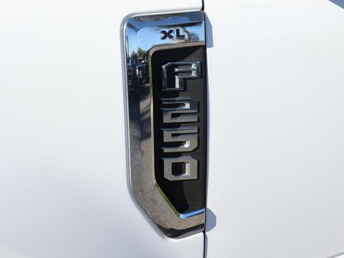 Used 2019 Ford F250 XL w/ Power Equipment Group image 50