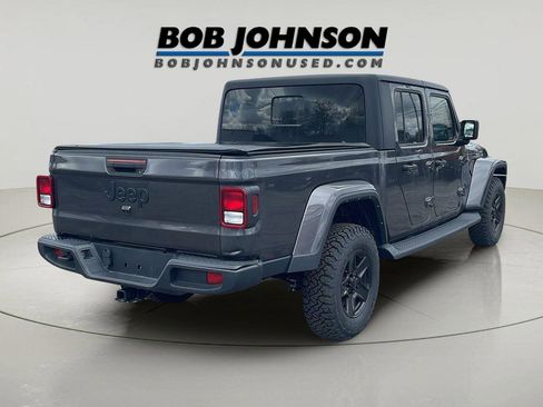 Used 2022 Jeep Gladiator Sport AWD/4WD image 3
