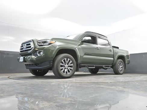 Used 2022 Toyota Tacoma Limited AWD/4WD image 48