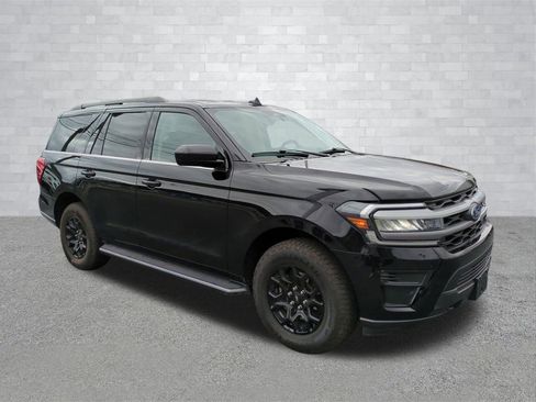 Certified 2022 Ford Expedition XLT image 2