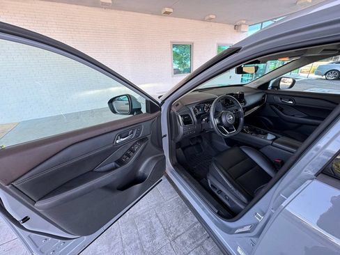 Used 2022 Nissan Rogue SL w/ SL Premium Package FWD image 10
