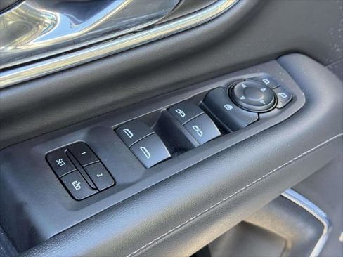 Used 2023 Chevrolet Tahoe Z71 image 16