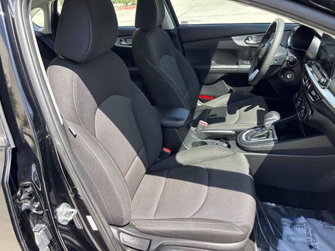 Used 2023 Kia Forte LXS FWD image 16
