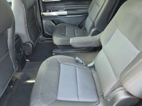 Certified 2023 Ford Explorer XLT RWD image 10