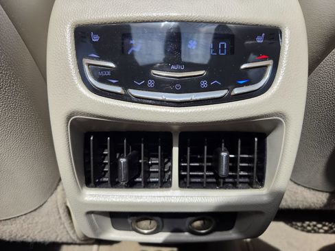 Used 2016 Cadillac SRX Premium FWD image 26