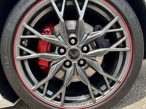 Used 2023 Chevrolet Corvette Stingray Premium Conv w/ Z51 Performance Package RWD image 11