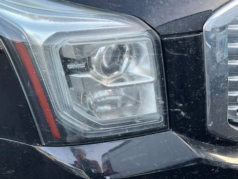 Used 2016 GMC Yukon Denali image 11