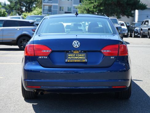 Used 2014 Volkswagen Jetta SE FWD image 4