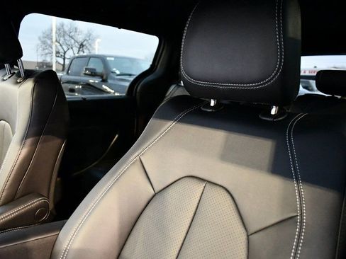 New 2026 Chrysler Pacifica Select FWD image 13