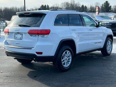 Used 2018 Jeep Grand Cherokee Laredo w/ All-Weather Capability Group image 41