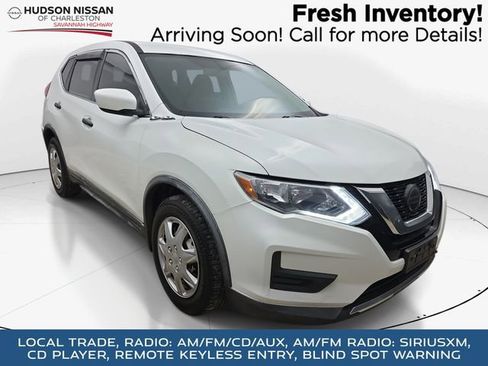 Used 2018 Nissan Rogue S FWD image 1