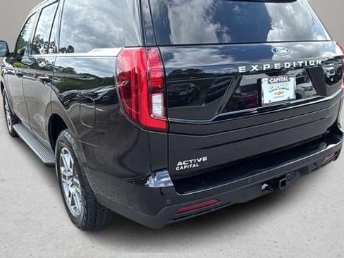Used 2025 Ford Expedition Active AWD/4WD image 37