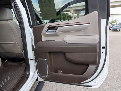 Used 2025 Chevrolet Silverado 1500 LT Trail Boss w/ LT Trail Boss Premium Package AWD/4WD image 43